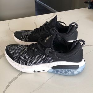 Nike Joyride Run